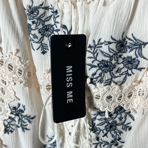 Miss Me Tops Miss Me Lace Trim Off The Shoulder Top Size Large